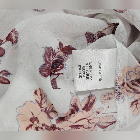 ModCloth Button Up Blouse Sheer White Pink Floral Button Front Sz 1X Chiffon B12 - Picture 4 of 6